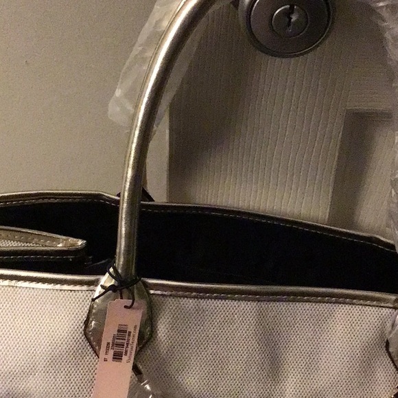 SOLD Victoria’s Secret tote NEW - Picture 3 of 3
